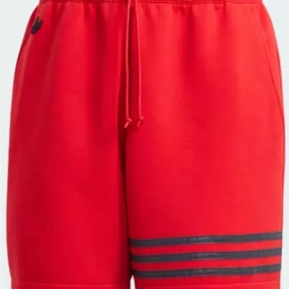 New ADIDAS Men's Street Neuclassic Red Shorts IS2828 Size L  medium